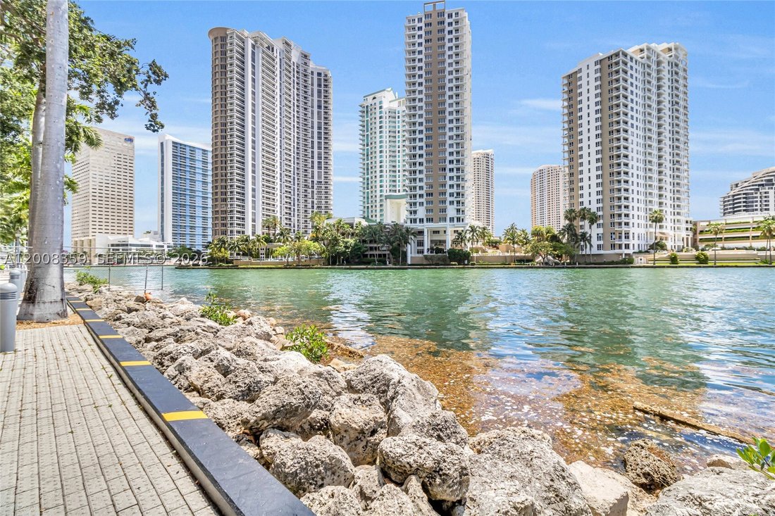 Condo in Miami, Florida, United States 1 - 17777649