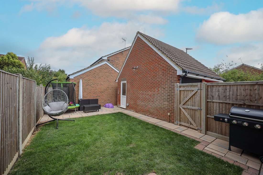 Haus in Burgess Hill, England 2 - 18749645