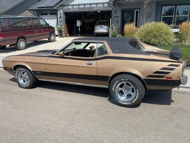 Coupe in Glendale, United States 3 - 18754441