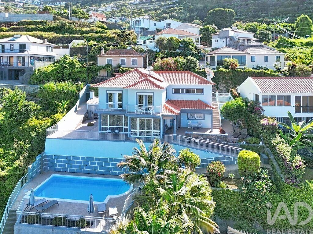Townhouse in Estreito da Calheta, Madeira, Portugal 1 - 17669359