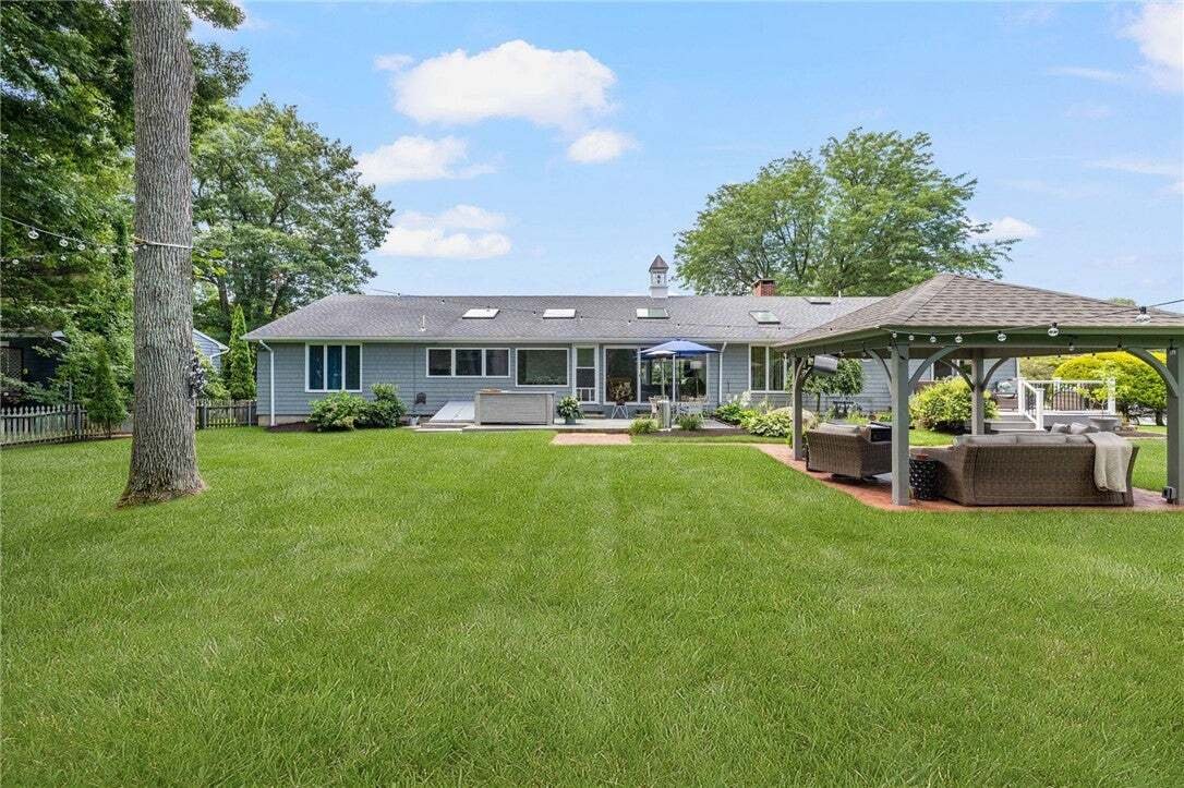 Altro a Cranston, Rhode Island, Stati Uniti 3 - 18760887