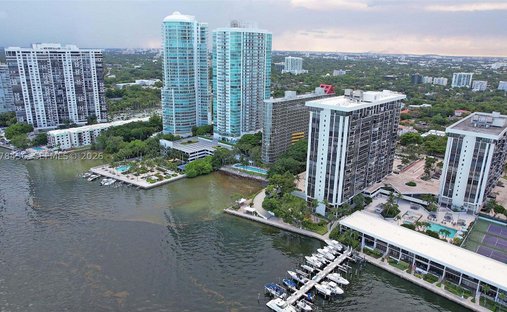 Condo in Miami, Florida, United States 1