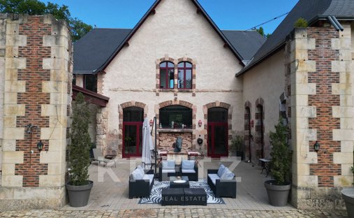 Haus in La Guerche-sur-l'Aubois, Zentrum-Loiretal, Frankreich 1