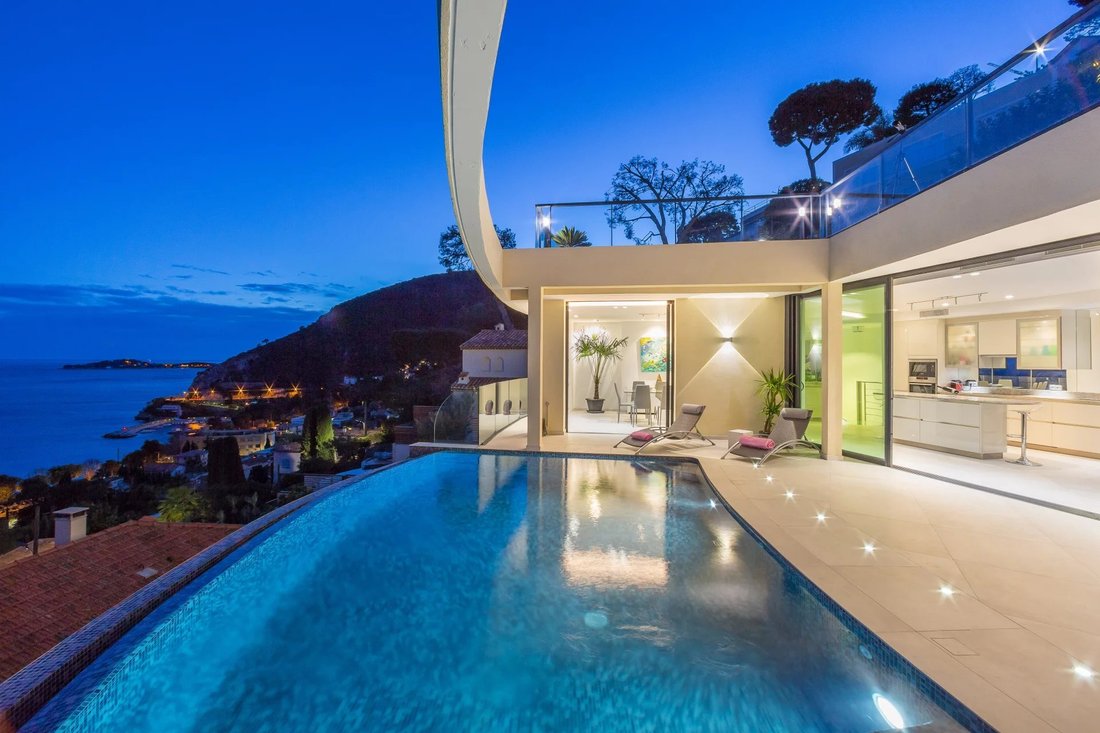 Villa in Èze, Provence-Alpes-Côte d'Azur, Frankreich 3 - 18749748