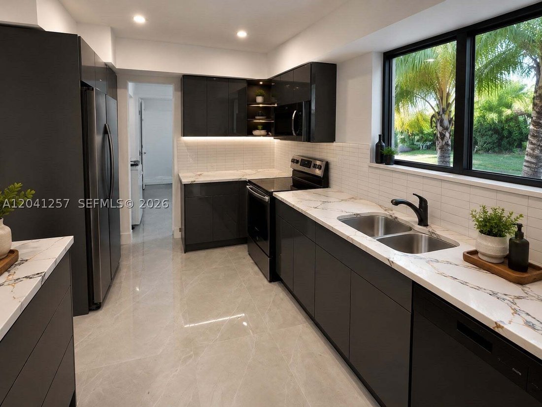 House in North Miami Beach, Florida, United States 3 - 18241437