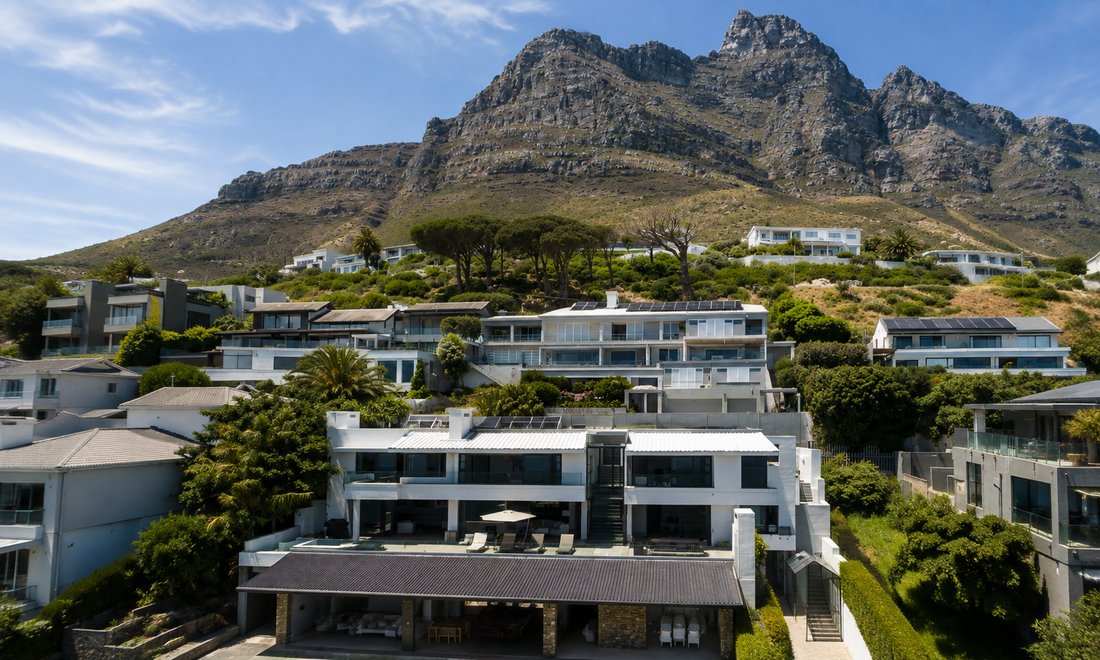 Maisons de campagne à Camps Bay, Le Cap, Afrique du Sud 2 - 18750284