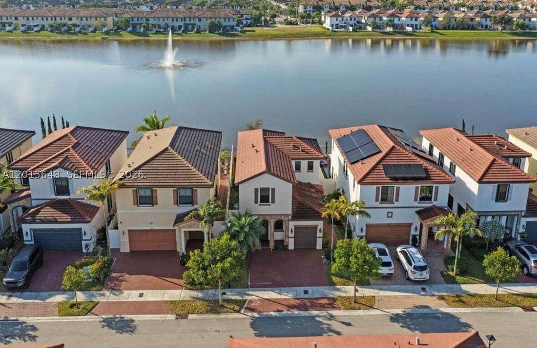 Maison à Miami Lakes, Floride, États-Unis 4 - 18301515