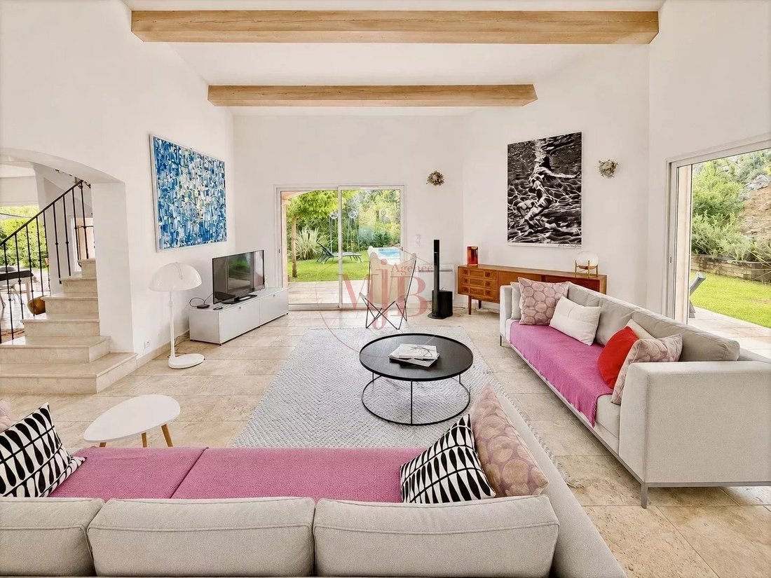 Villa a Peyrolles-en-Provence, Provenza-Alpi-Costa Azzurra, Francia 3 - 18756139