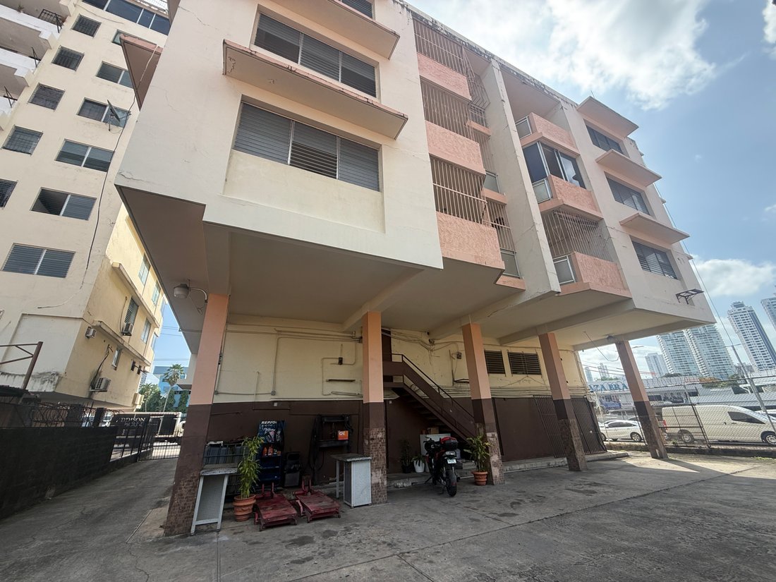 Panama City, Panama, Panama 1 - 18755111