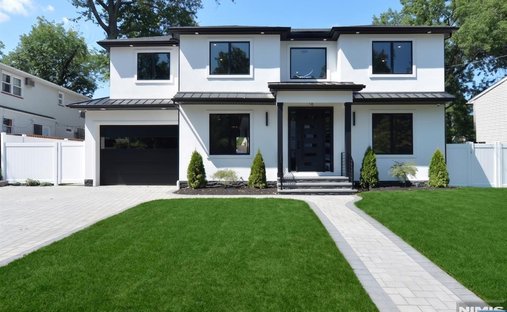 House in Fair Lawn, New Jersey, United States 1