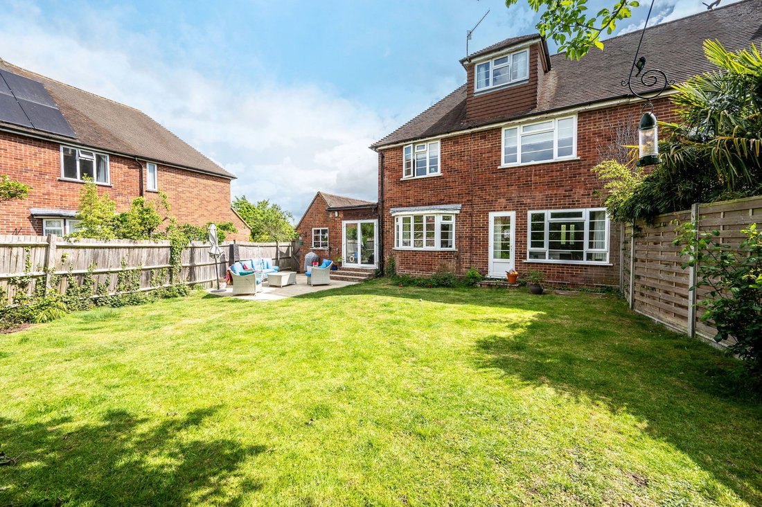 Haus in Guildford, England 3 - 18761138