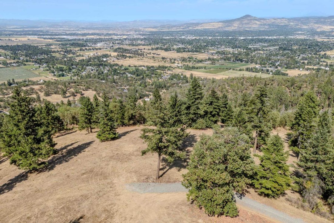 Land in Medford, Oregon, United States 2 - 18754012