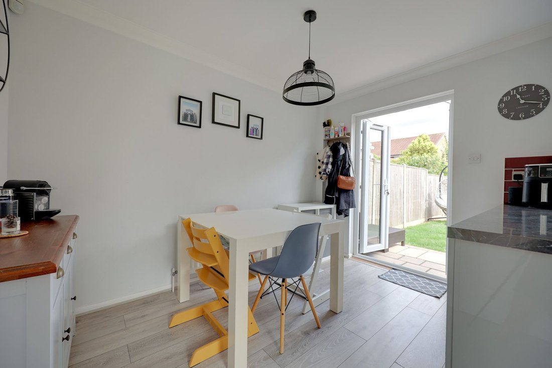 Haus in Burgess Hill, England 5 - 18749645