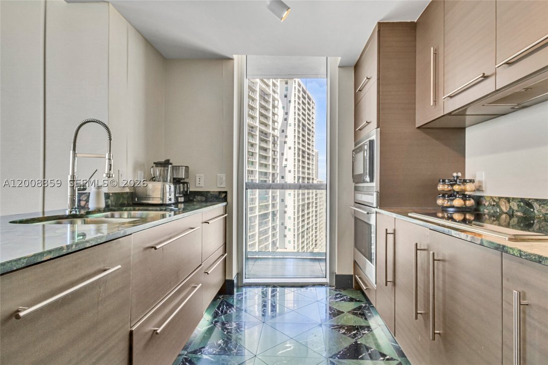 Condo in Miami, Florida, United States 4 - 17777649