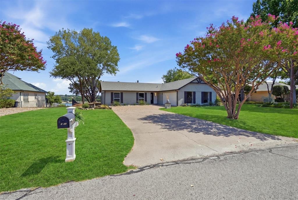 House in Granbury, Texas, United States 3 - 18752178