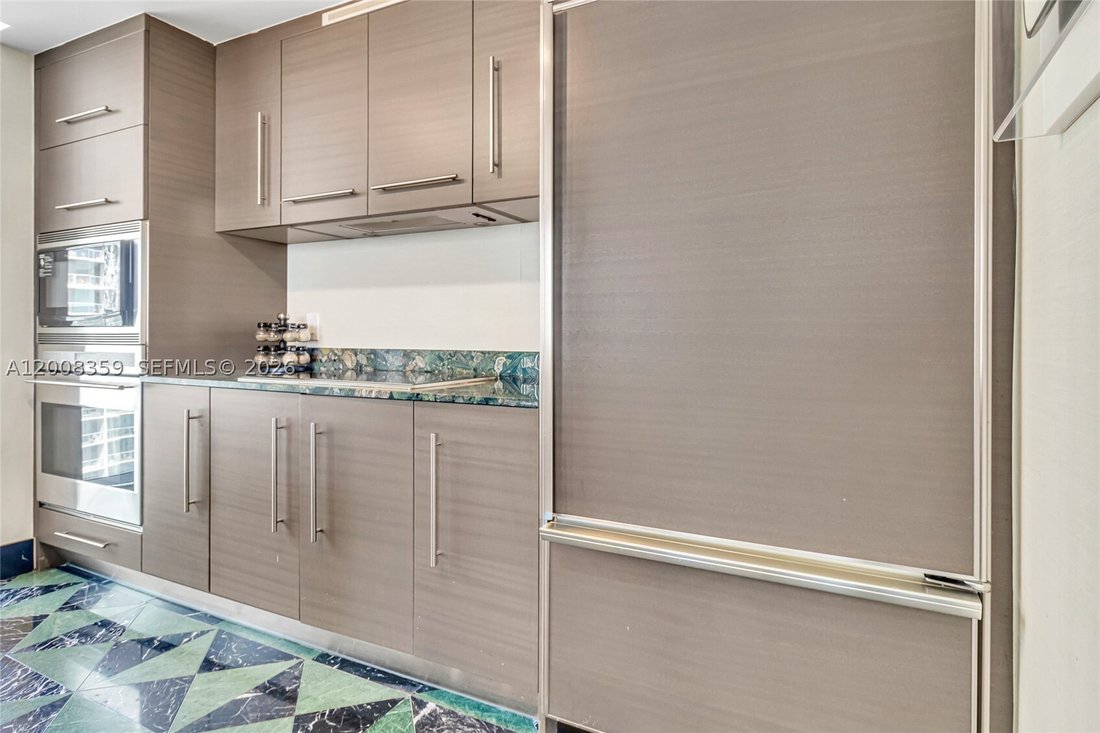 Condo in Miami, Florida, United States 5 - 17777649