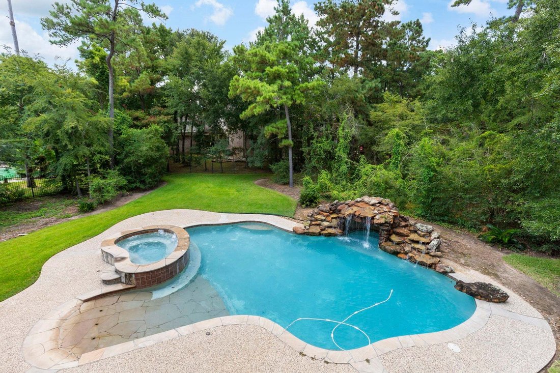 House in The Woodlands, Texas, United States 5 - 18759335