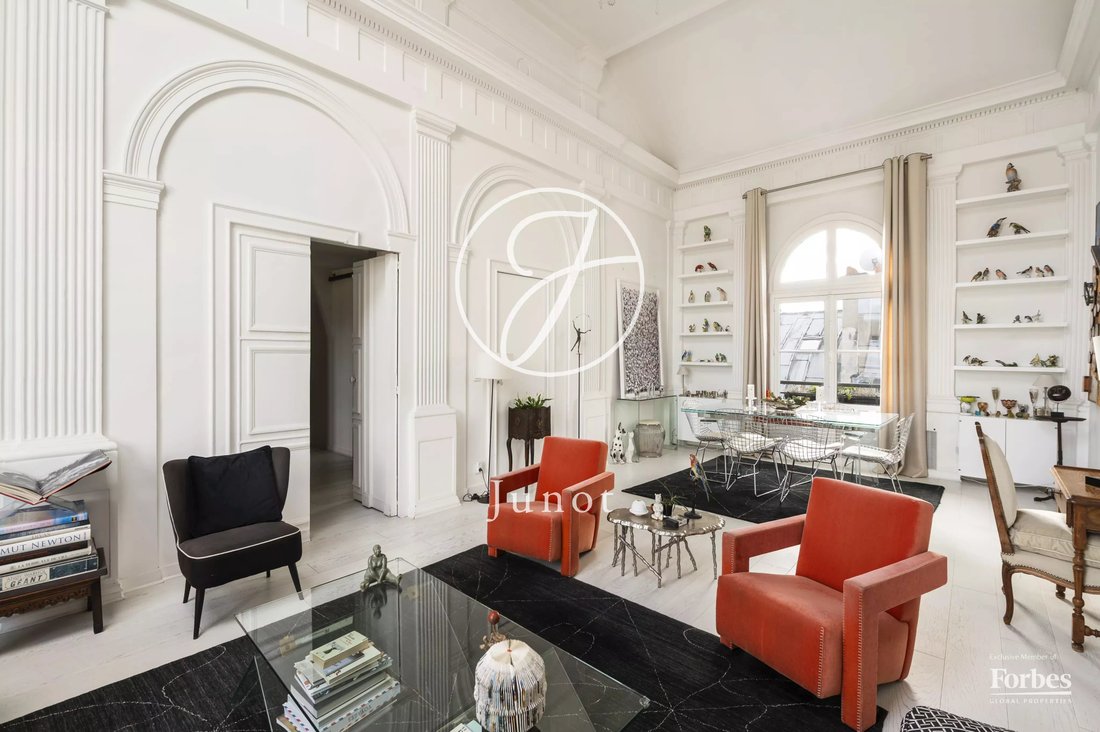 Apartment in Saint Thomas d'Aquin, Paris 7e Arrondissement, Paris 3 - 16690100
