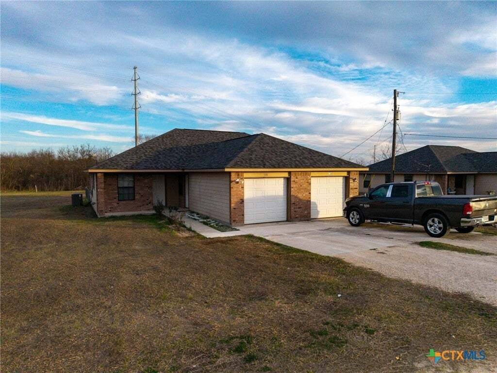 San Marcos, Texas, United States 4 - 18750824