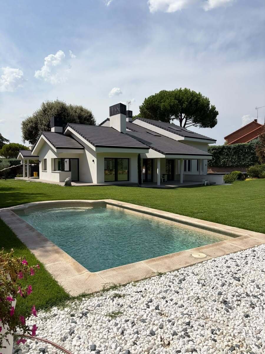 Villa à Pozuelo de Alarcón, Communauté de Madrid, Espagne 1 - 18757270