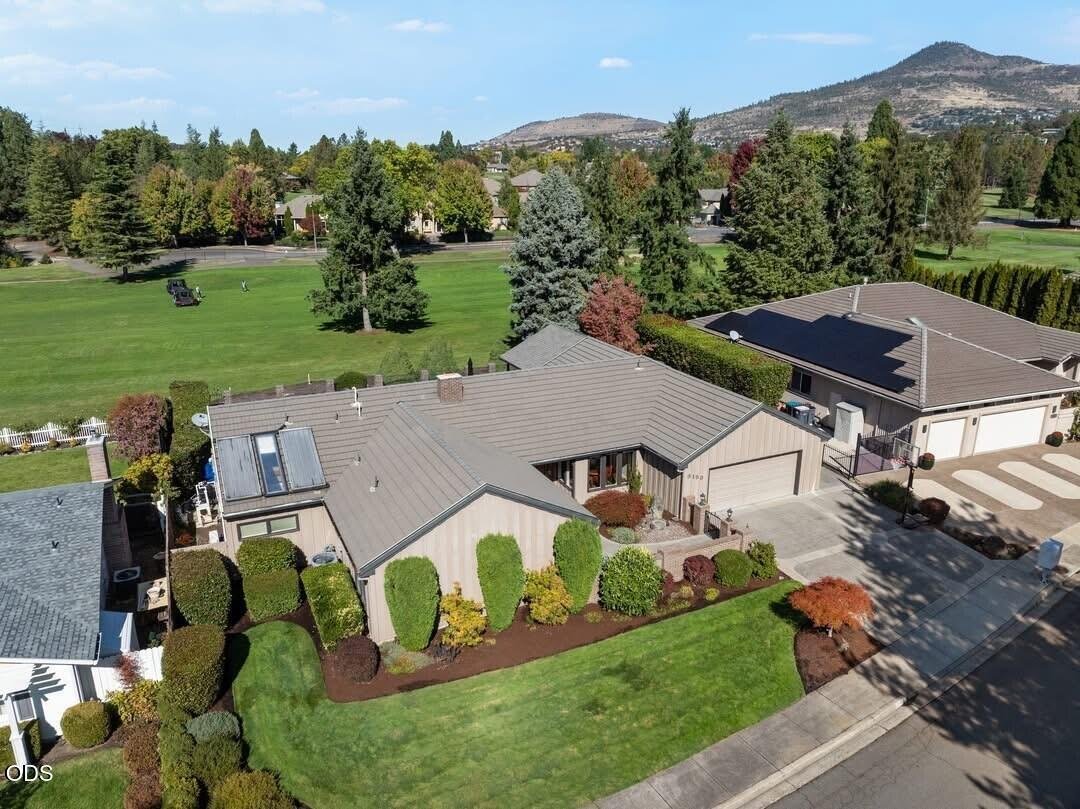 House in Medford, Oregon, United States 1 - 18088396