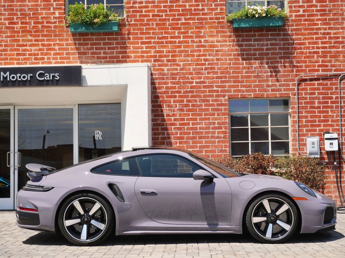 Coupe in Beverly Hills, CA, United States 5 - 18760218