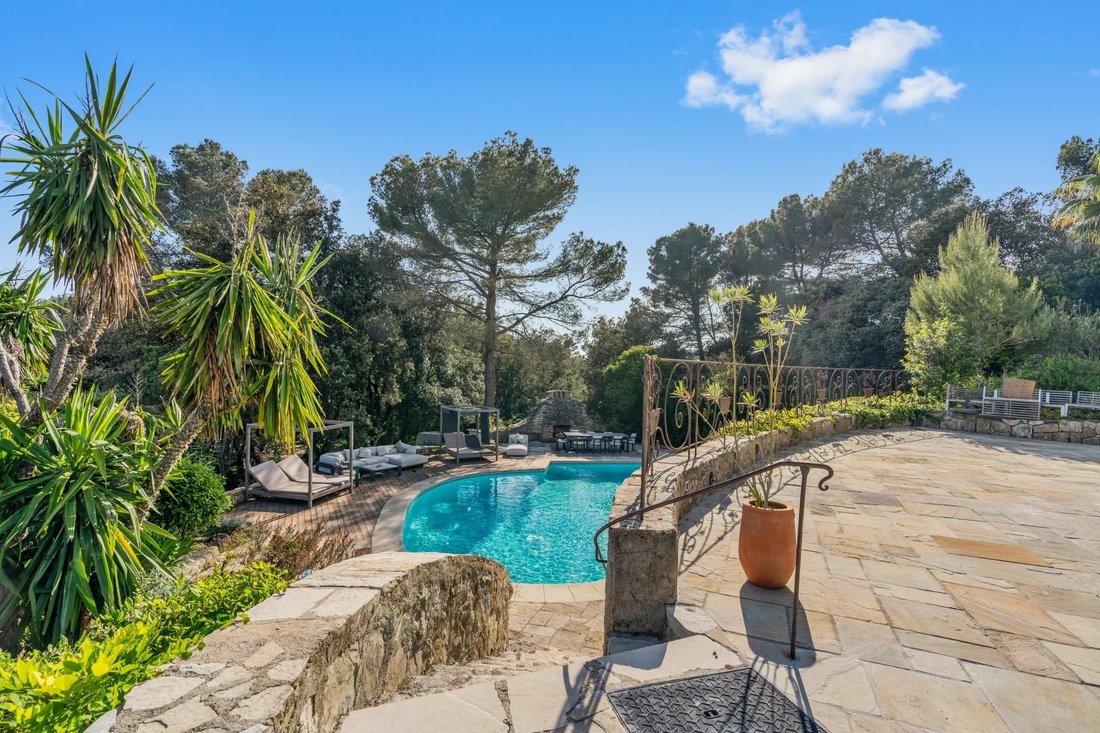 Villa à Opio, Provence-Alpes-Côte d'Azur, France 4 - 18749739