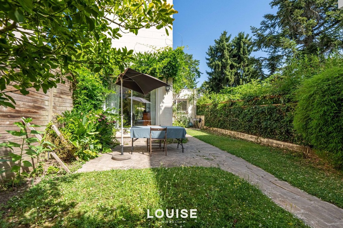 House in Forêt, Velizy-Villacoublay, France 1 - 18746140