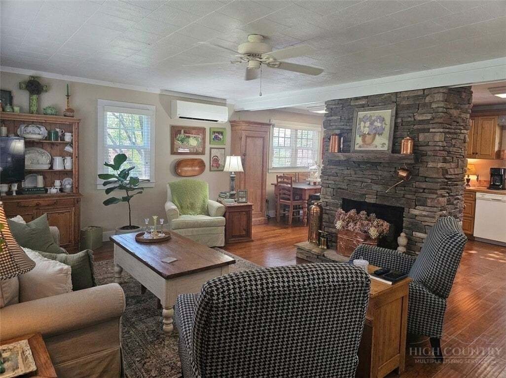Casa en Sugar Grove, Carolina del Norte, Estados Unidos 5 - 18759400