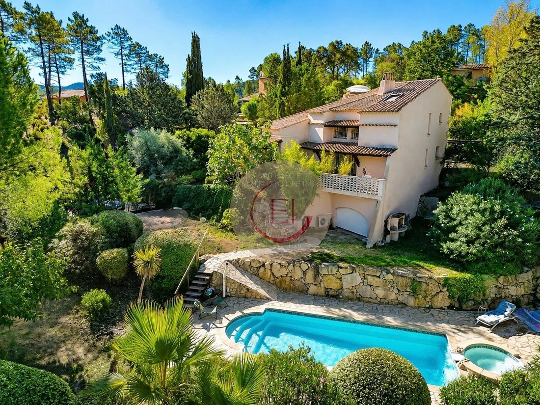 Villa in Les Adrets-de-l'Estérel, Provence-Alpes-Côte d'Azur, France 1 - 15680358