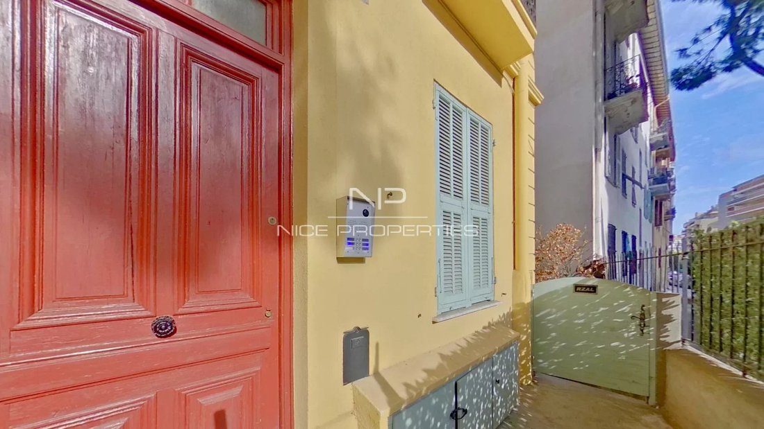 Nice, Provence-Alpes-Côte d'Azur, France 2 - 18119789