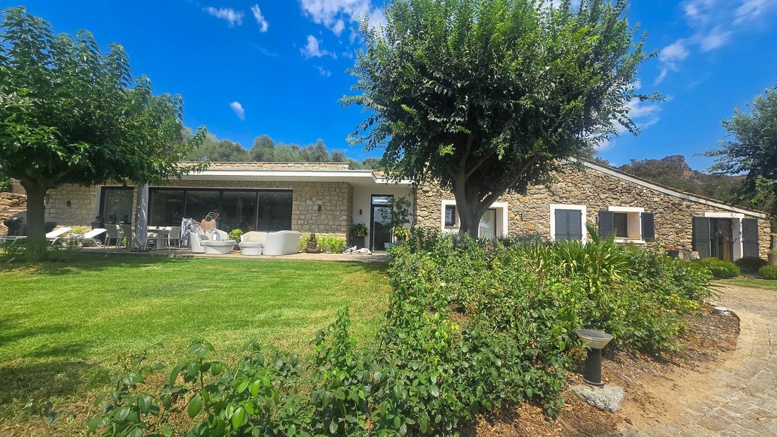 Villa à Ecarts, Roquebrune-sur-Argens, France 3 - 18749723