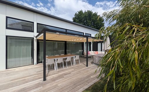 Villa in Est, Pluvigner, France 1