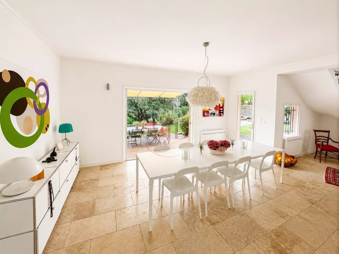 Villa a Peyrolles-en-Provence, Provenza-Alpi-Costa Azzurra, Francia 4 - 18756139