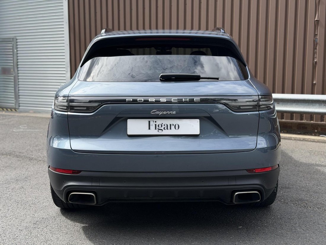 Suv in Felbridge, United Kingdom 5 - 18755751