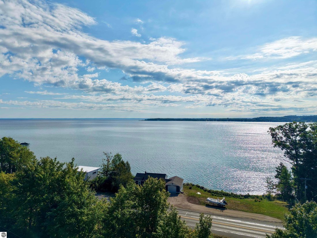 Maison à Suttons Bay, Michigan, États-Unis 1 - 18758154