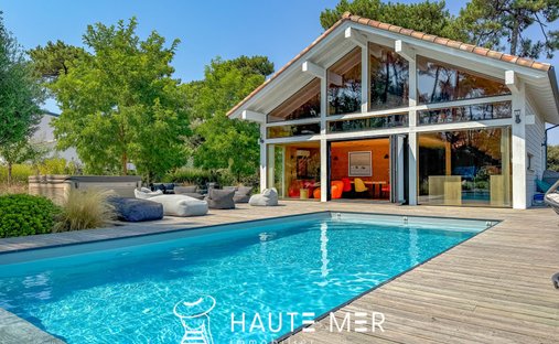 House in Jard-sur-Mer, Pays de la Loire, France 1