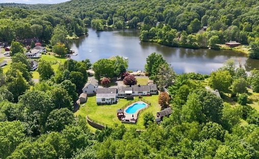 Maison à Monson, Massachusetts, États-Unis 1