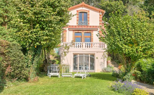 House in Beau Site-Pommerets-Binelles, Sevres, France 1