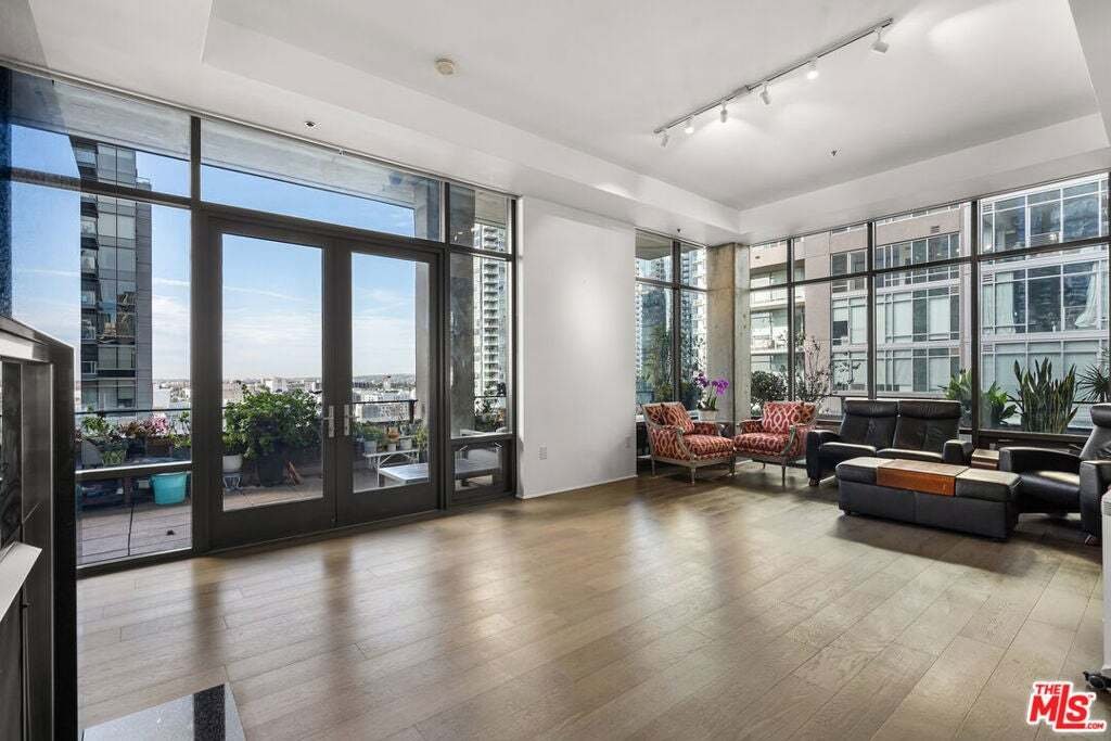 Condominio a Los Angeles, California, Stati Uniti 2 - 18750800