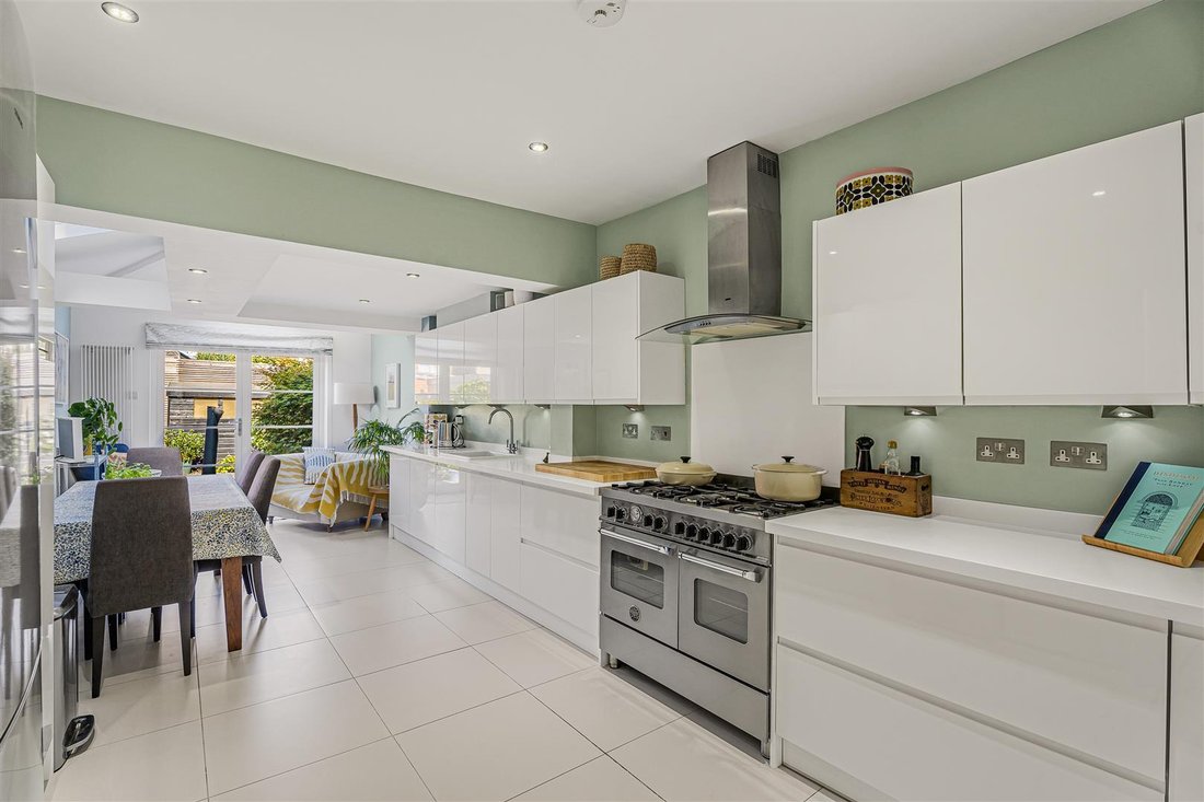 Casa a Kingston Upon Thames, Borough Reale di Kingston upon Thames, Inghilterra 2 - 18750777