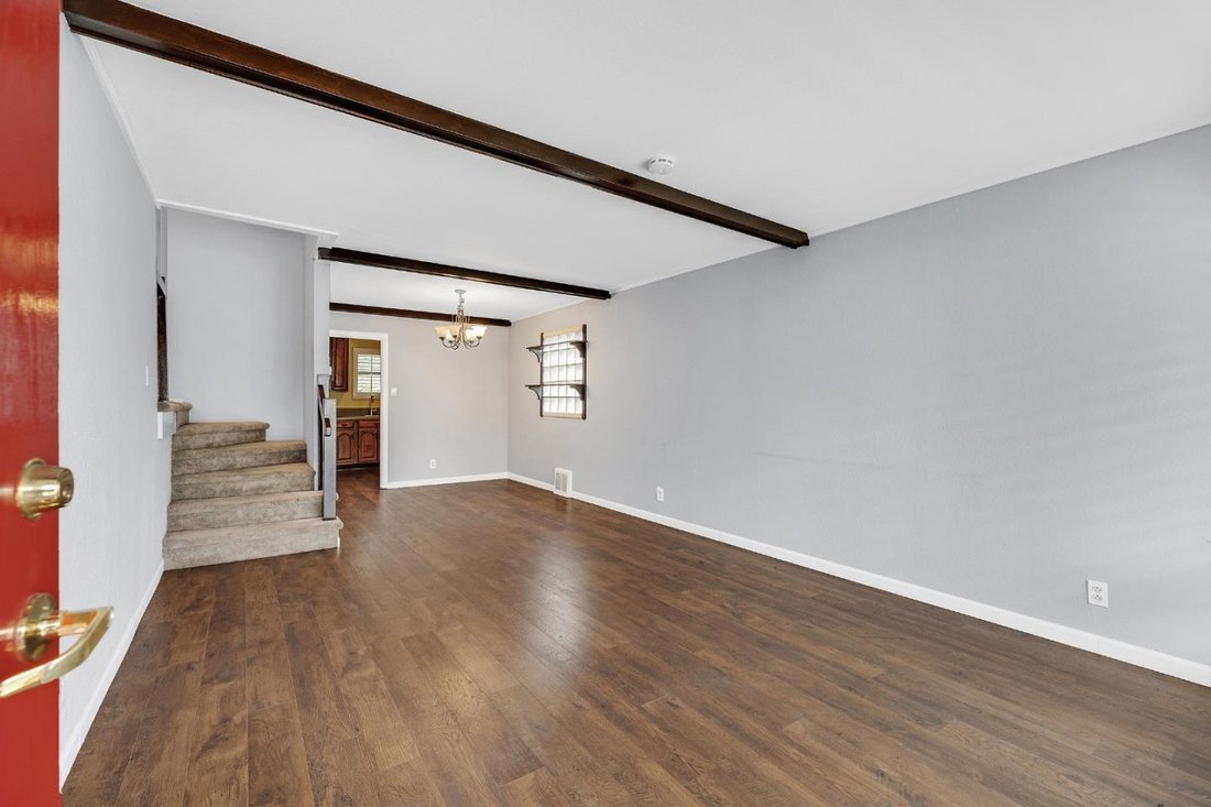 Casa a San Bruno, California, Stati Uniti 3 - 18756937