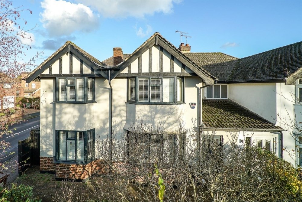 House in Bullens Green, Colney Heath, England 1 - 18761004