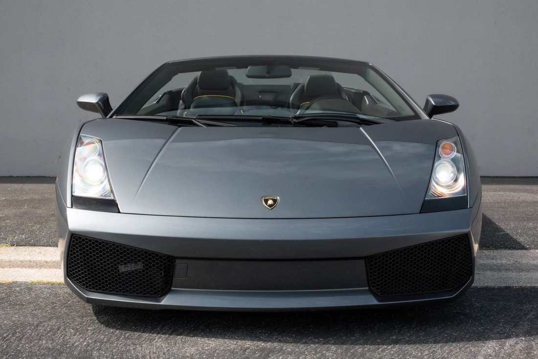 Cabriolet in Costa Mesa, CA, United States 4 - 18753240