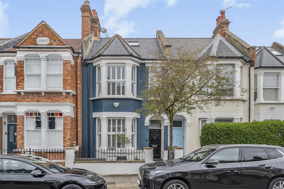 House in West Hampstead, Camden, England 1 - 18761096