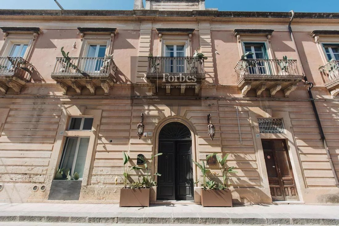 Altro a Centro, Noto, Sicilia 1 - 18757265