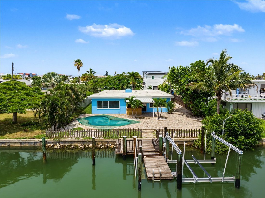 House in Madeira Beach, Florida, United States 1 - 18758519