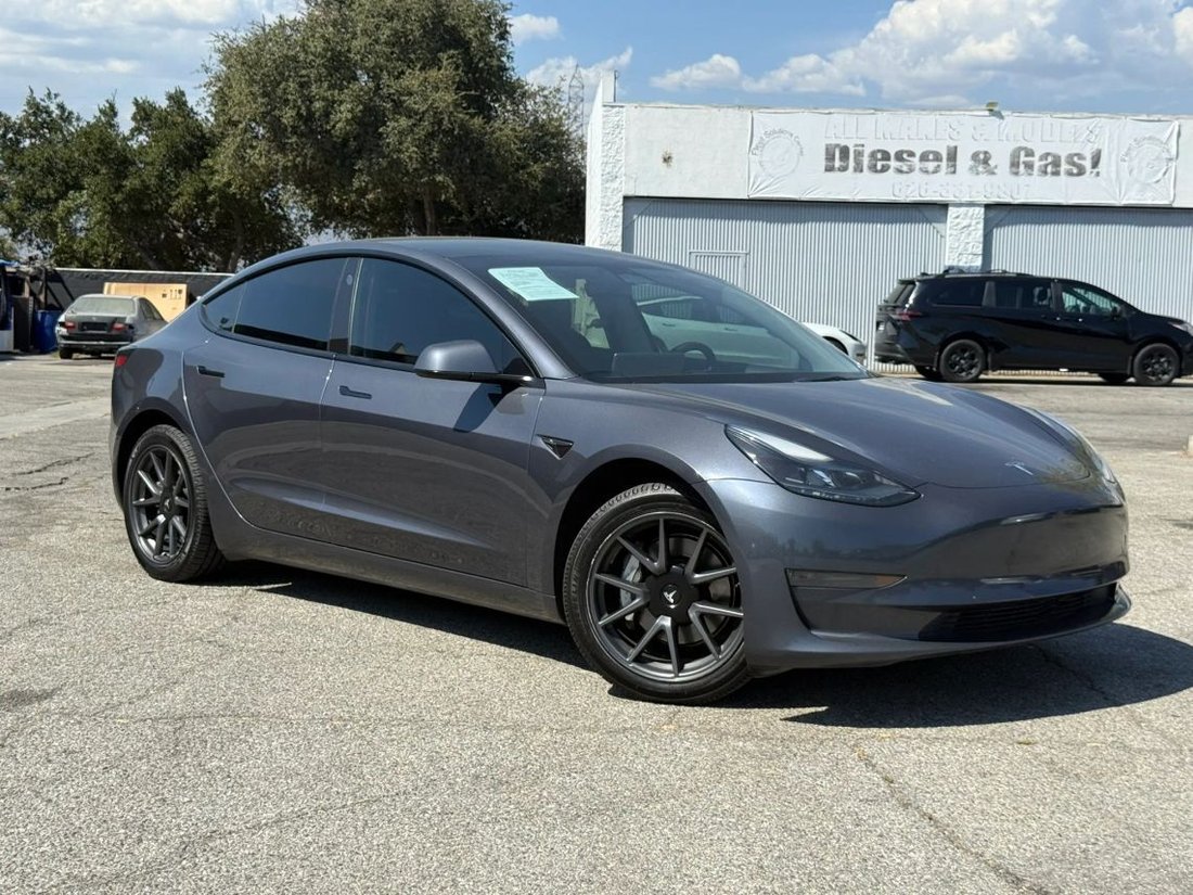Sedan in Azusa, CA, United States 1 - 18757520
