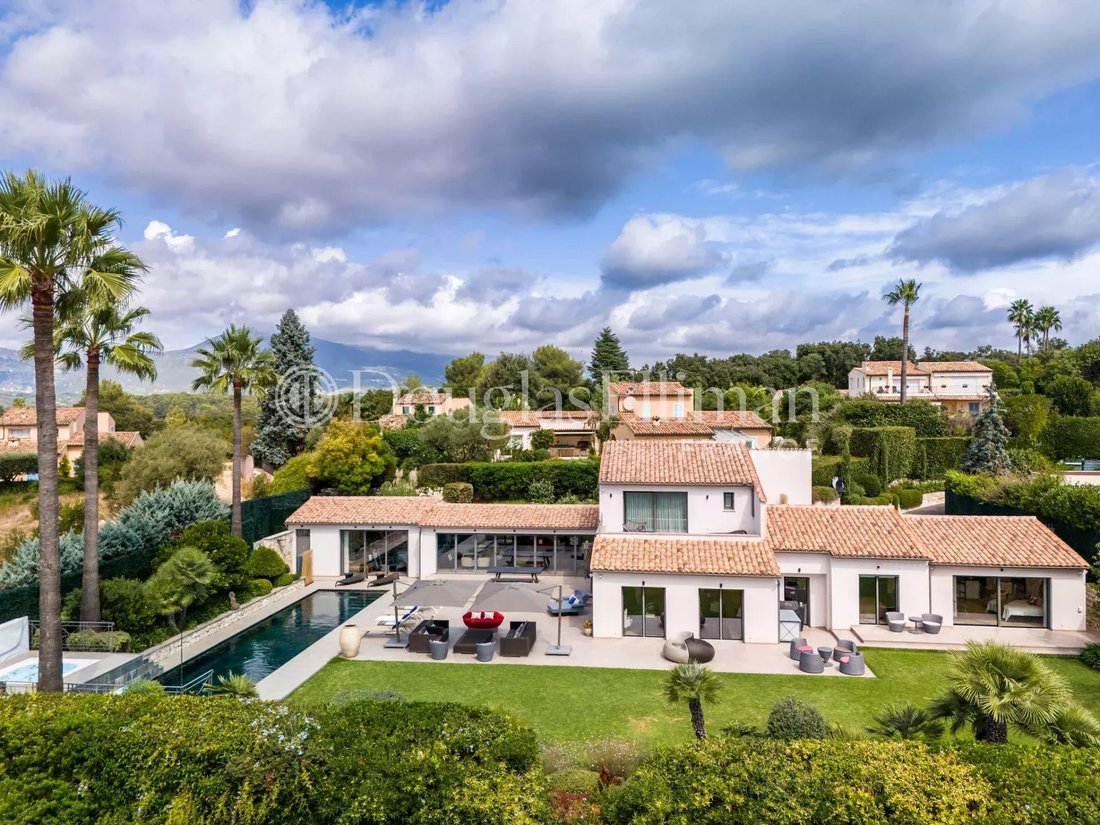 Villa in Route de Grasse, Villeneuve-Loubet, France 1 - 16183414
