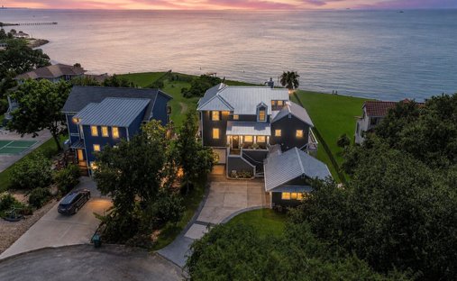 House in Seabrook, Texas, United States 1